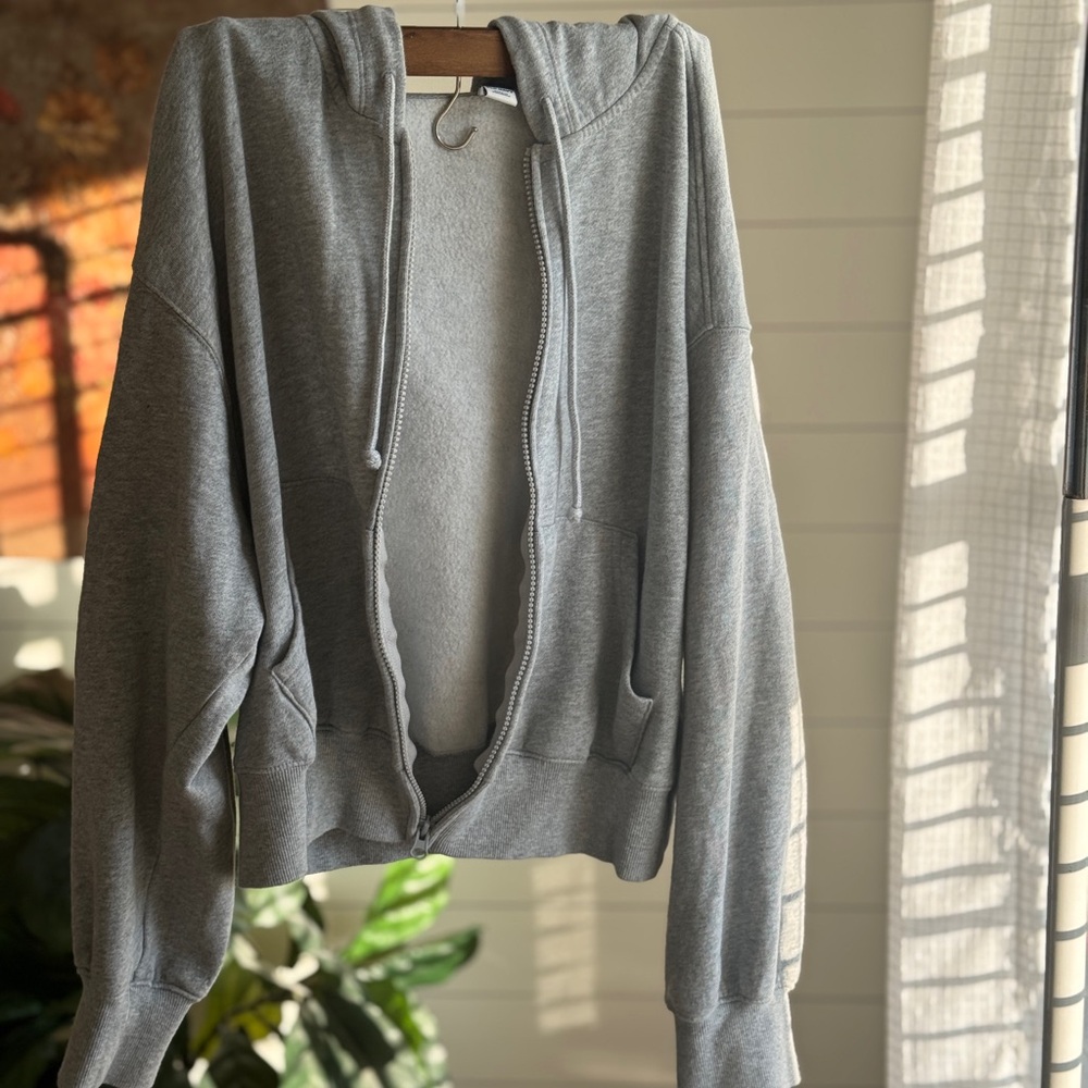 Old Navy Heather Gray Full-Zip Hoodie - Picture 8 of 8